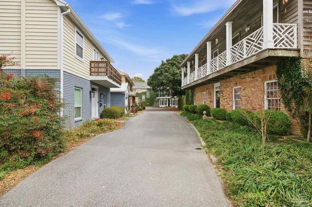 109 Calle De Santiago Ct, Pensacola, FL 32502