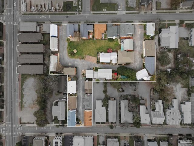 109 Calle De Santiago Ct, Pensacola, FL 32502