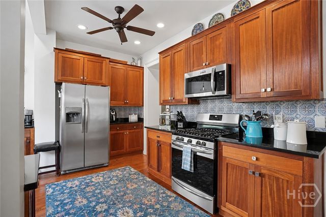 313 E Jones Street, Savannah, GA 31401