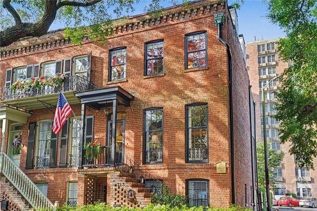 313 E Jones Street, Savannah, GA 31401