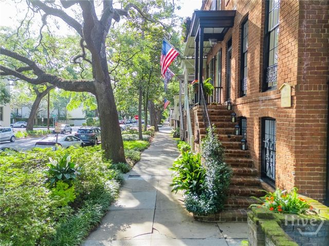 313 E Jones Street, Savannah, GA 31401