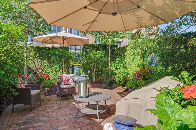 313 E Jones Street, Savannah, GA 31401