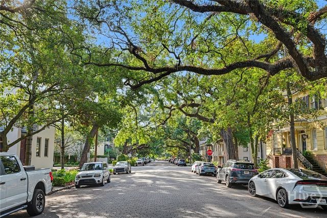 313 E Jones Street, Savannah, GA 31401