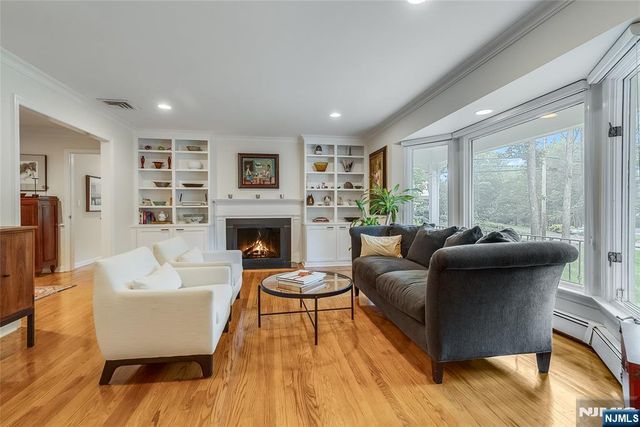 601 Wishing Well Road, Wyckoff, NJ 07481