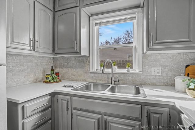 1007 Wesley Drive, Broken Arrow, OK 74012