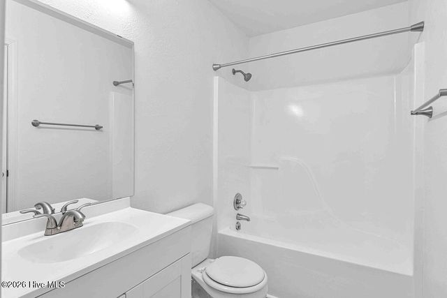 381 Nc Hwy 172, Hubert, NC 28539