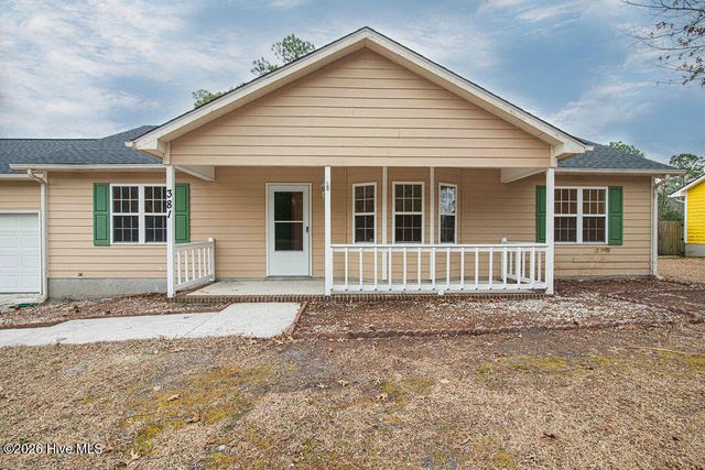 381 Nc Hwy 172, Hubert, NC 28539