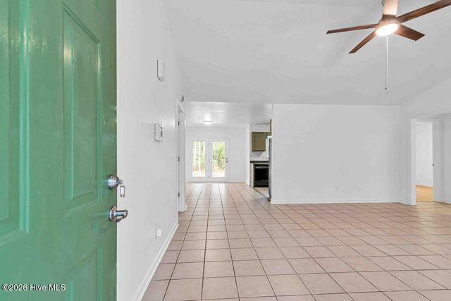 381 Nc Hwy 172, Hubert, NC 28539