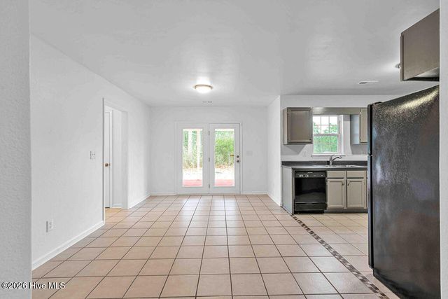 381 Nc Hwy 172, Hubert, NC 28539