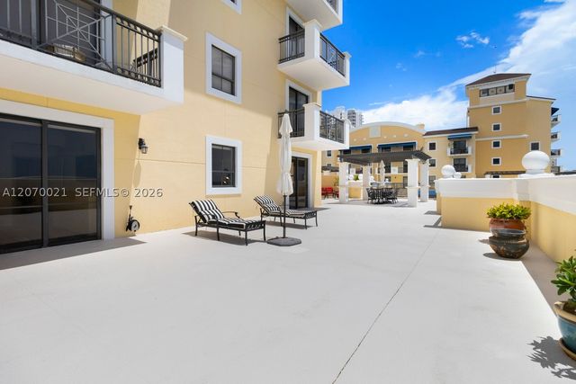 8395 SW 73rd Ave 602, Miami, FL 33143