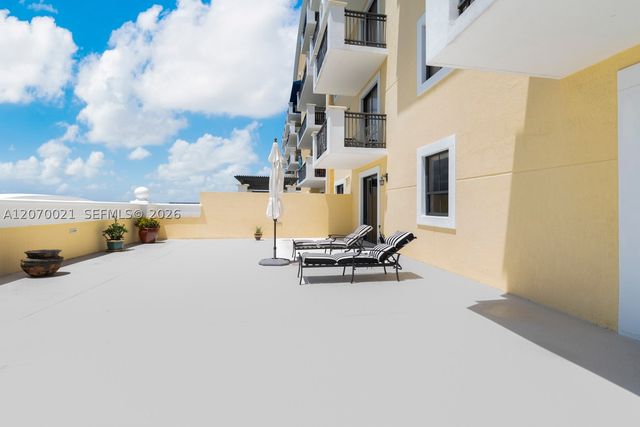 8395 SW 73rd Ave 602, Miami, FL 33143