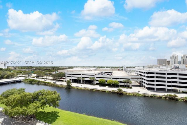8395 SW 73rd Ave 602, Miami, FL 33143