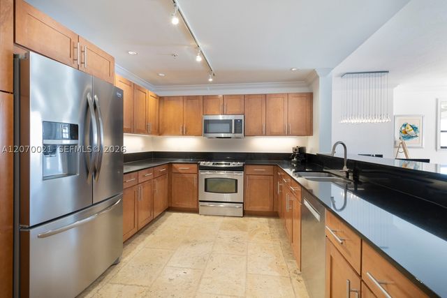 8395 SW 73rd Ave 602, Miami, FL 33143