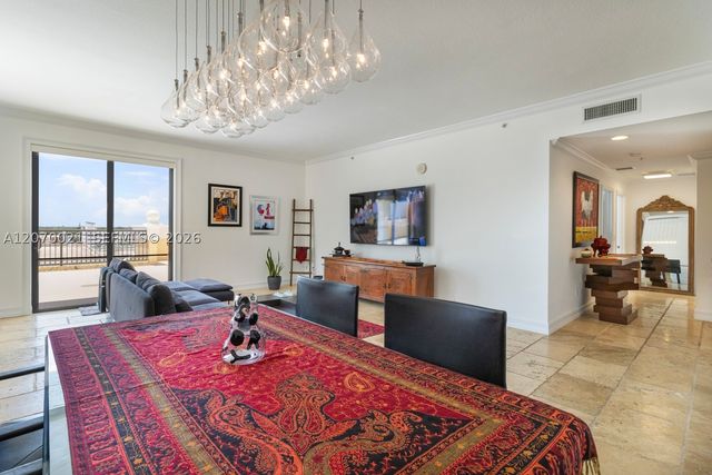 8395 SW 73rd Ave 602, Miami, FL 33143