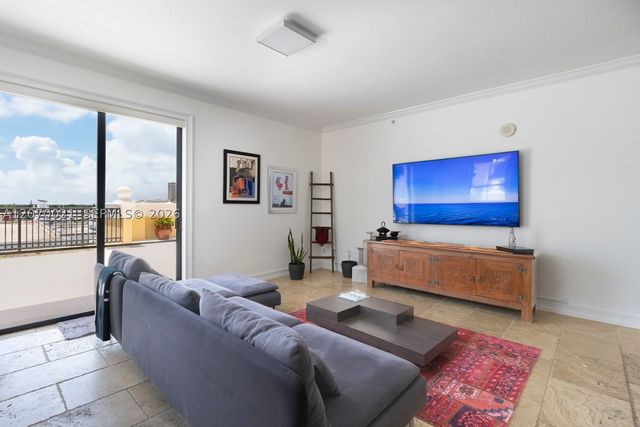8395 SW 73rd Ave 602, Miami, FL 33143