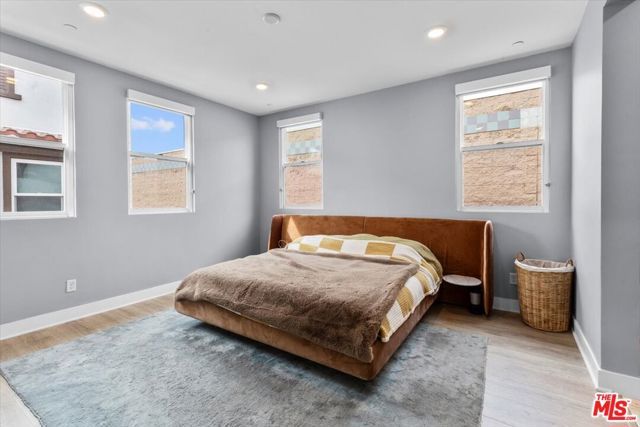 127 S Boeing Lane, Los Angeles, CA 90042