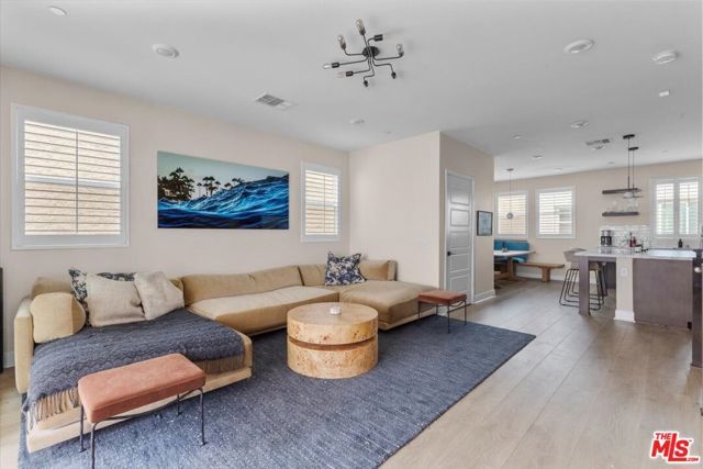 127 S Boeing Lane, Los Angeles, CA 90042