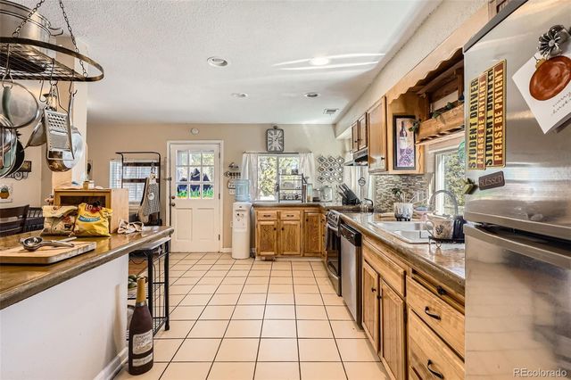 33 L Road, Golden, CO 80403