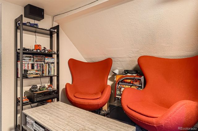 33 L Road, Golden, CO 80403