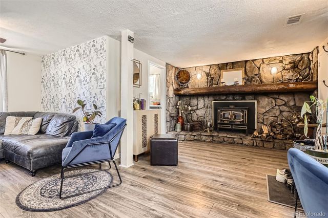 33 L Road, Golden, CO 80403