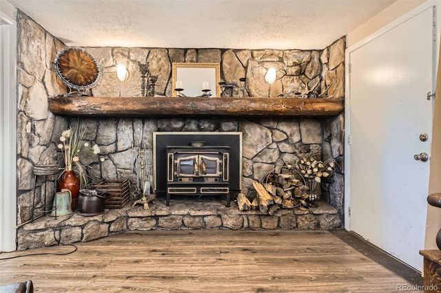 33 L Road, Golden, CO 80403