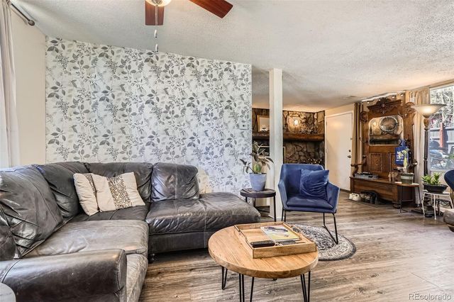 33 L Road, Golden, CO 80403