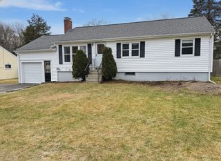 17 Beatty St, Canton, MA 02021