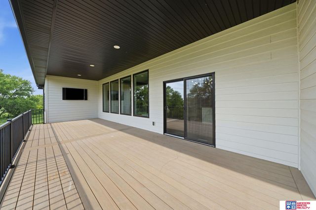 3475 Tree Line Drive, Lincoln, NE 68516