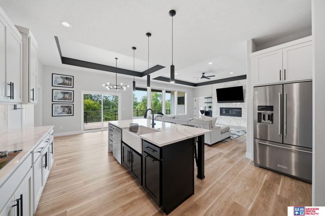 3475 Tree Line Drive, Lincoln, NE 68516