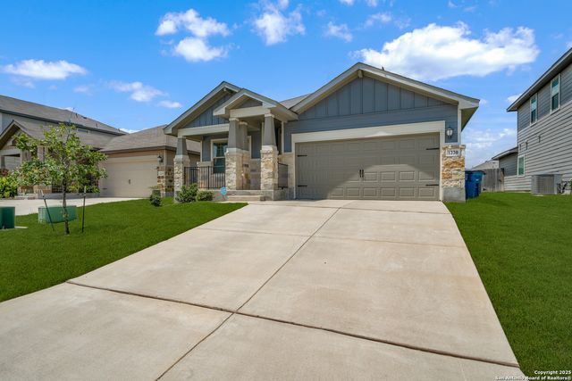 1220 Ella Xing, New Braunfels, TX 78130