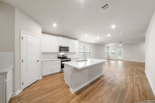 1220 Ella Xing, New Braunfels, TX 78130