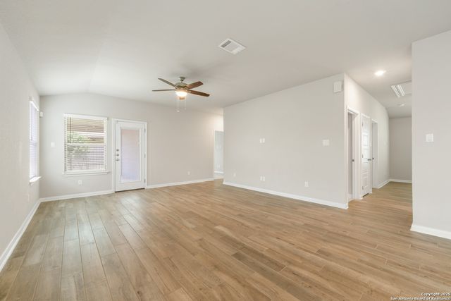 1220 Ella Xing, New Braunfels, TX 78130