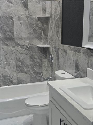 252 NE 212th Ter, Miami, FL 33179