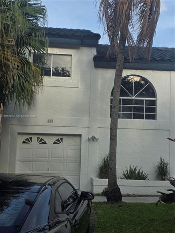 252 NE 212th Ter, Miami, FL 33179