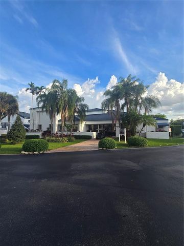 252 NE 212th Ter, Miami, FL 33179