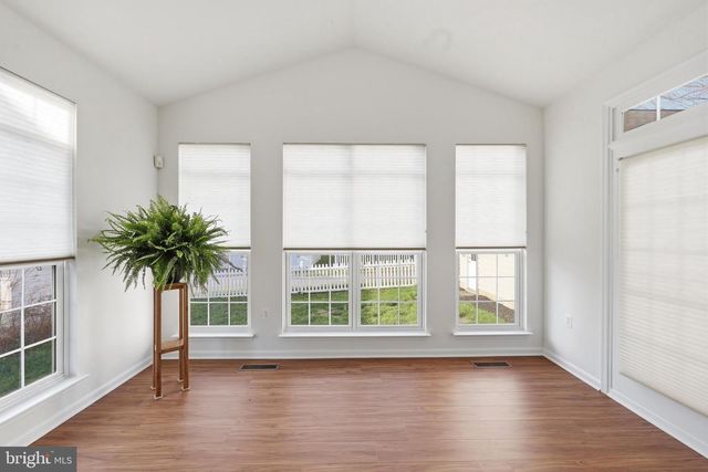 51 BATTLEFIELD DR, Charles Town, WV 25414