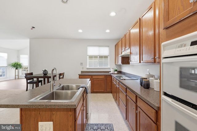 51 BATTLEFIELD DR, Charles Town, WV 25414