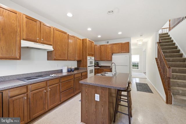 51 BATTLEFIELD DR, Charles Town, WV 25414