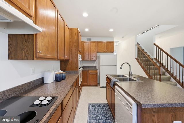 51 BATTLEFIELD DR, Charles Town, WV 25414