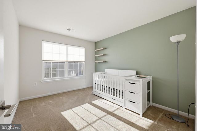 51 BATTLEFIELD DR, Charles Town, WV 25414