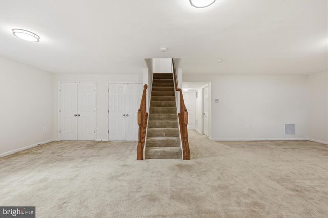 51 BATTLEFIELD DR, Charles Town, WV 25414
