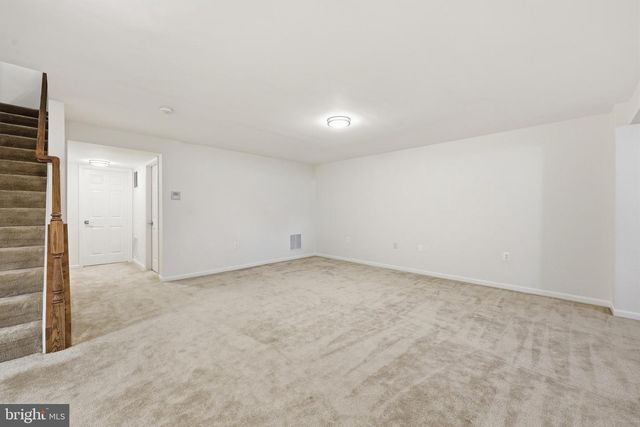51 BATTLEFIELD DR, Charles Town, WV 25414
