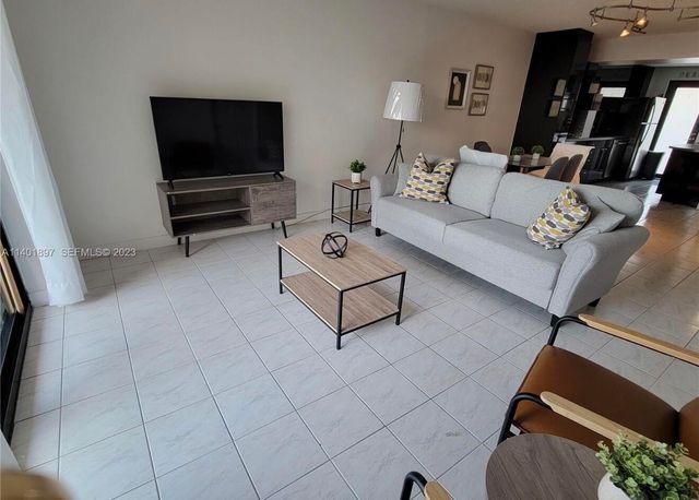 801 N Ocean Boulevard 802, Pompano Beach, FL 33062