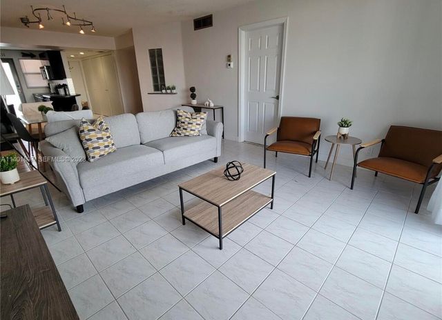 801 N Ocean Boulevard 802, Pompano Beach, FL 33062