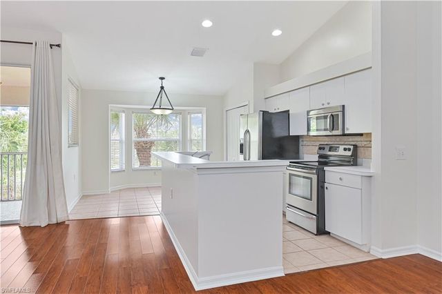 21341 Lancaster RUN 422, Estero, FL 33928