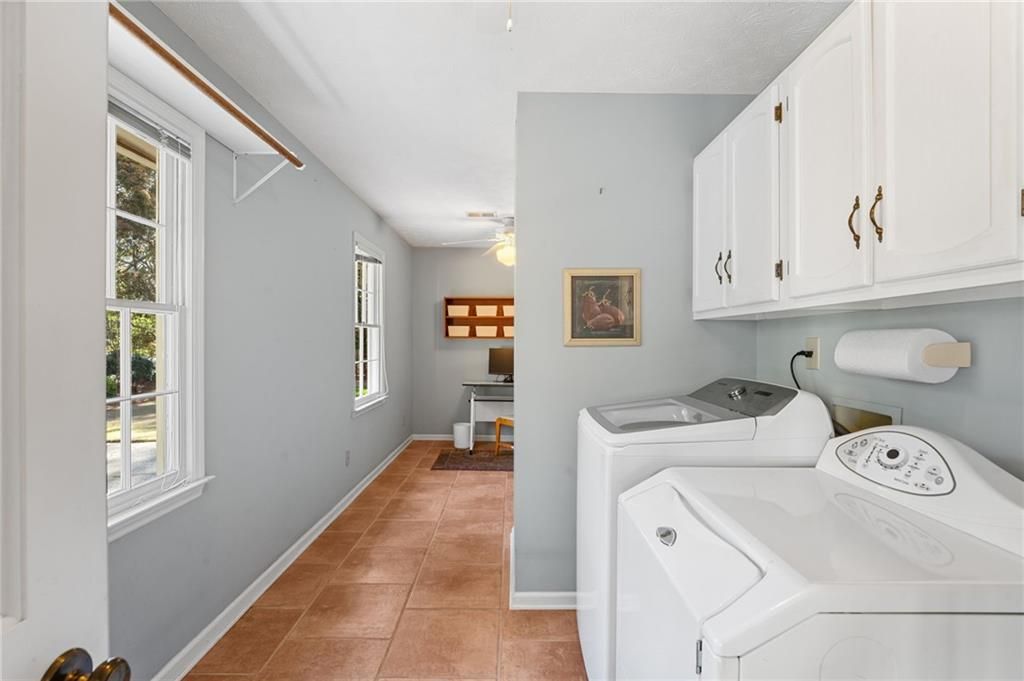 Image 12 of property listing at 2648 Ravenoaks Place, Marietta, GA 30062