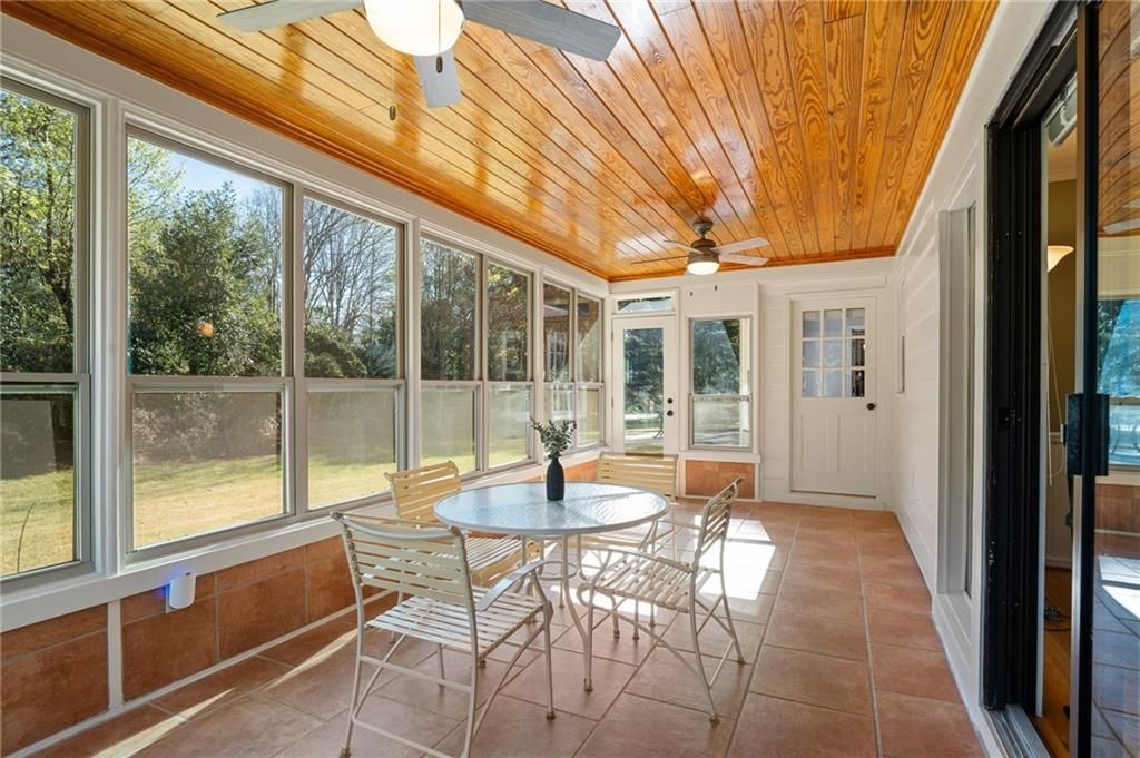 Image 16 of property listing at 2648 Ravenoaks Place, Marietta, GA 30062