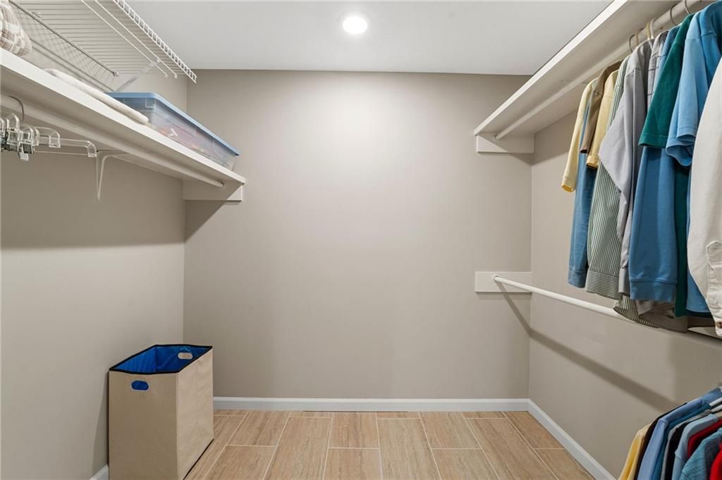 Image 23 of property listing at 2648 Ravenoaks Place, Marietta, GA 30062