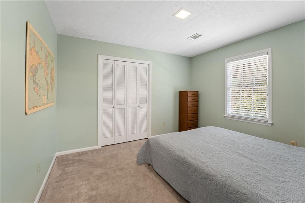 Image 25 of property listing at 2648 Ravenoaks Place, Marietta, GA 30062