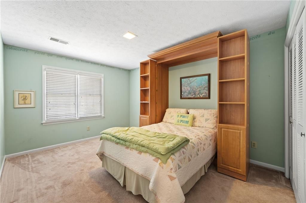 Image 26 of property listing at 2648 Ravenoaks Place, Marietta, GA 30062